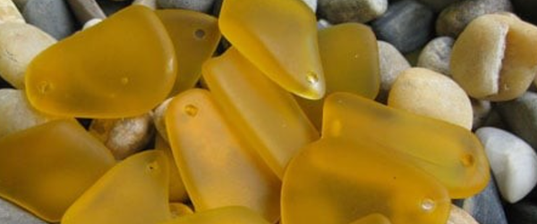 Cultured Sea Glass freeform flat Pendants 10-15mm